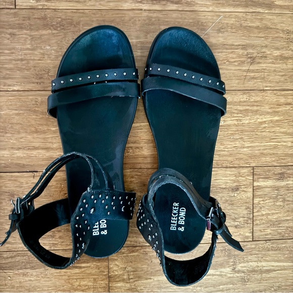 Bleecker & Bond Janine Sandals - Picture 3 of 8